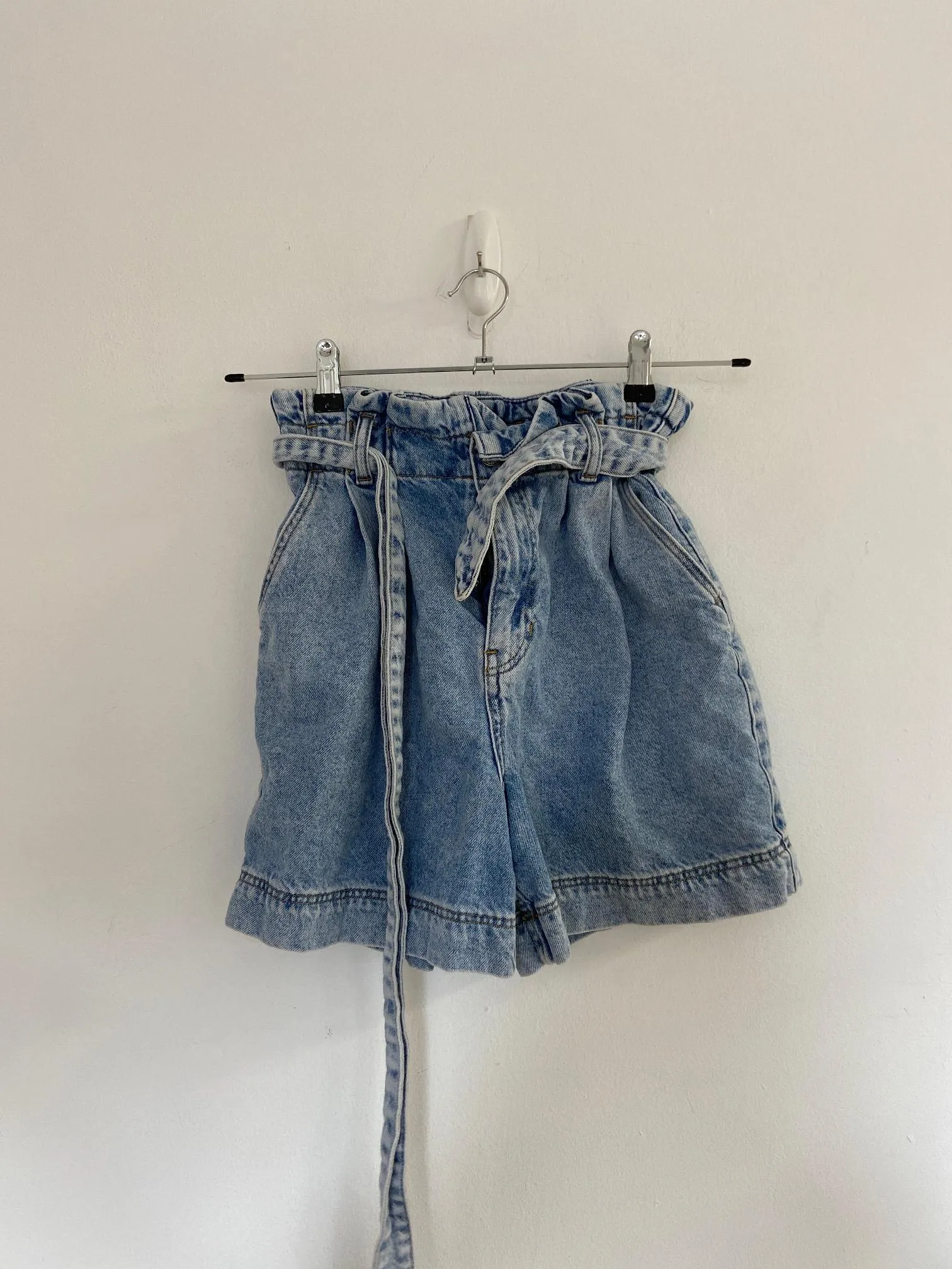 Denim Paperbag Shorts, H&M, Size 6 (Cotton)