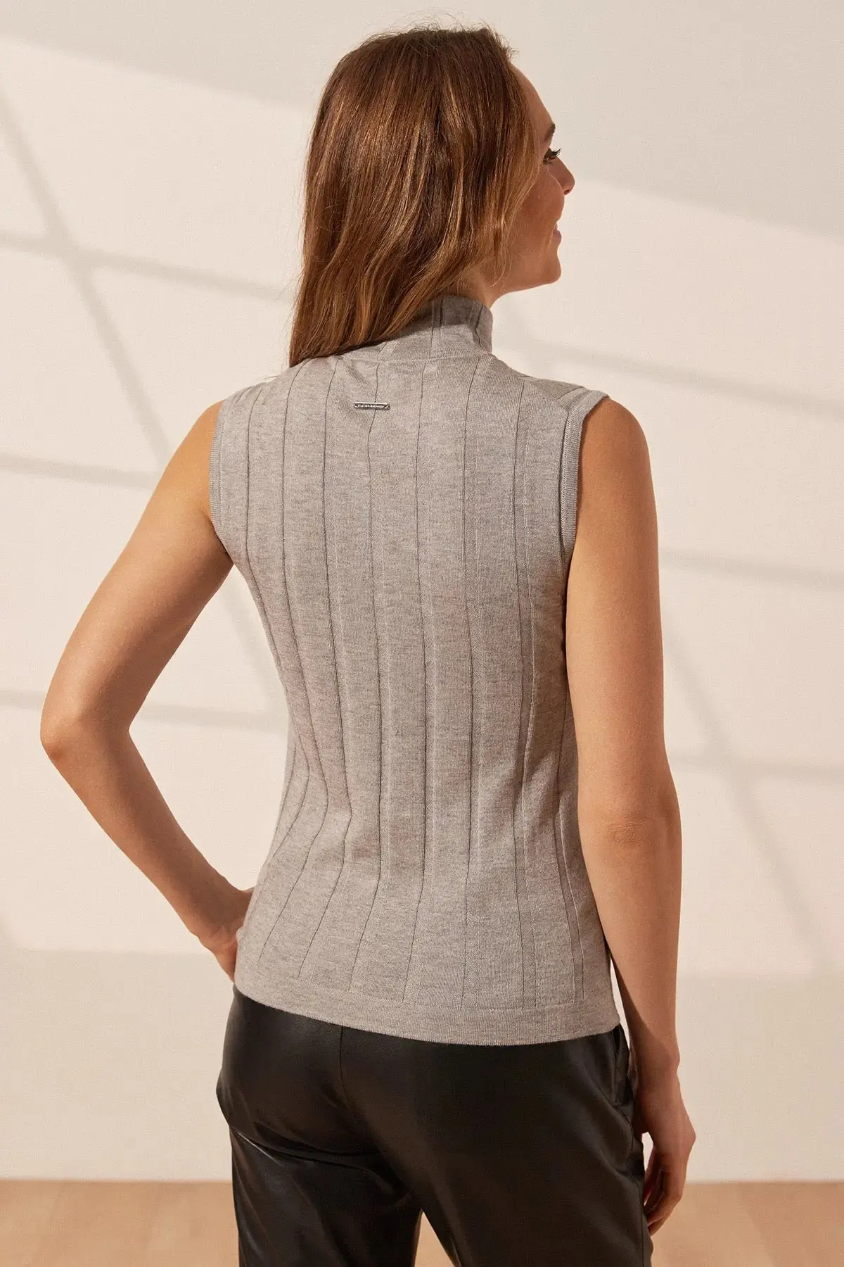 Gray Silk and Cashmere Aleyna Sleeveless Women's Knitwear