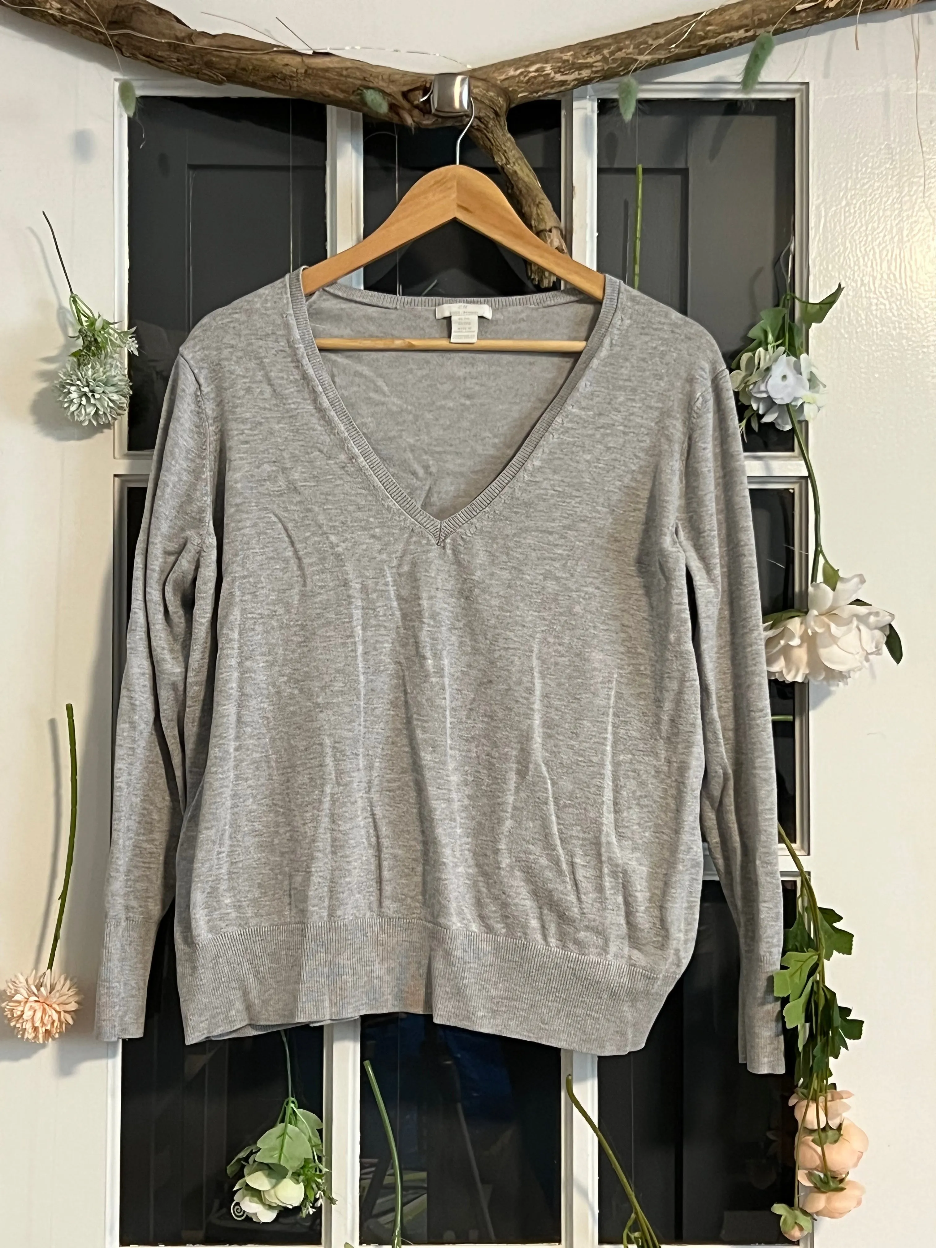 H&M Grey V-Neck Sweater XXL