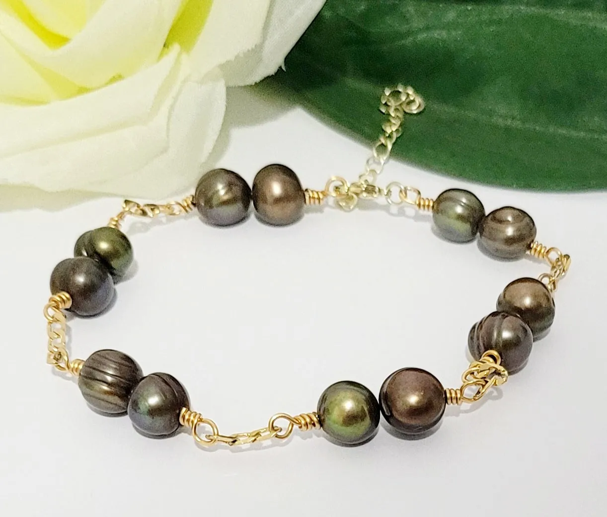 KEILA - NATURAL BRONZE BAROQUE-SHAPED PEARL BRACELET (GOLDFILLED)