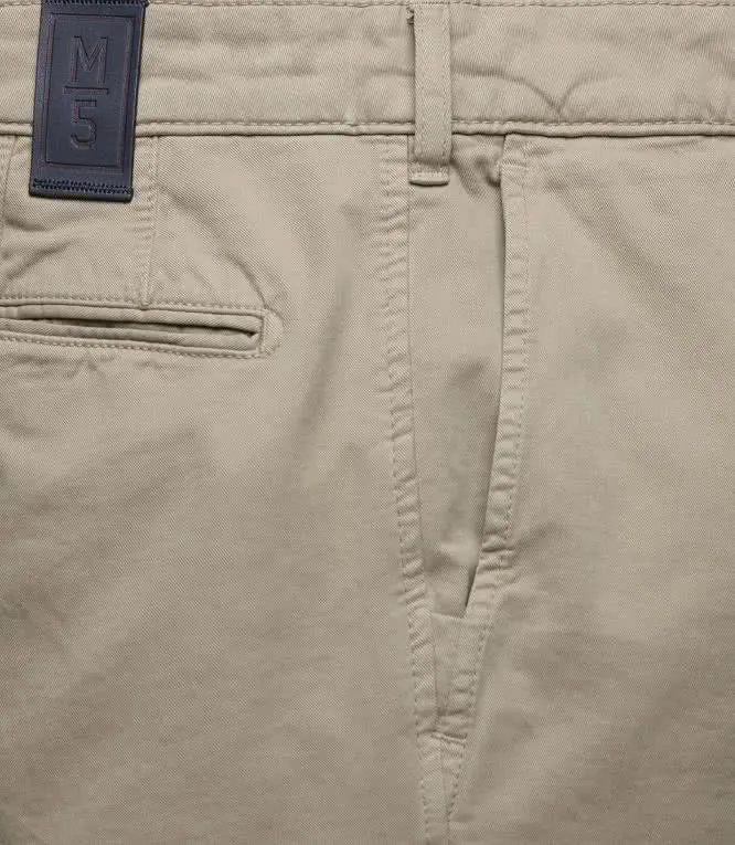 M5 Men's Modern Fit Chino