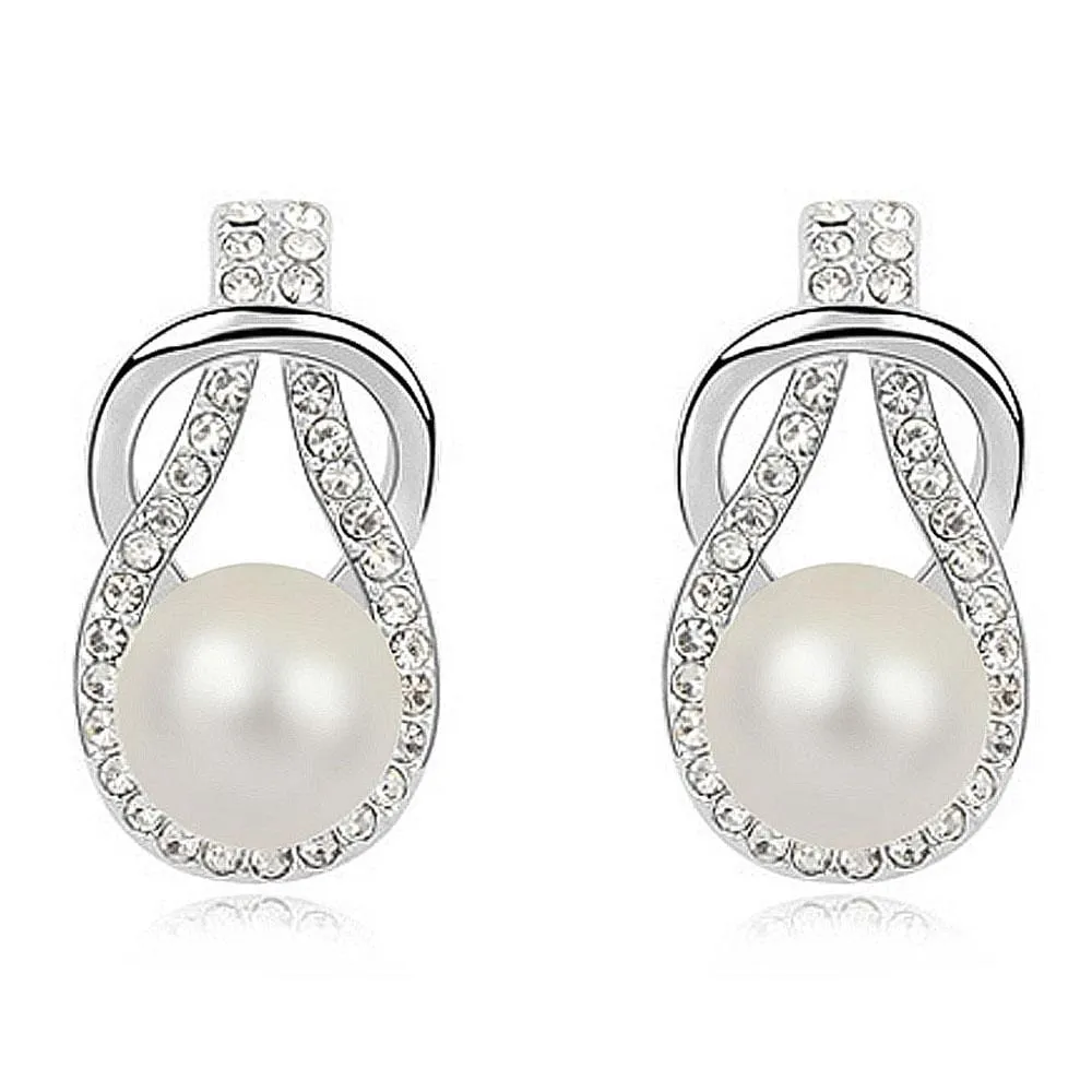 Pearl Drop Earrings White Embellished with SWAROVSKI Crystal Pearls