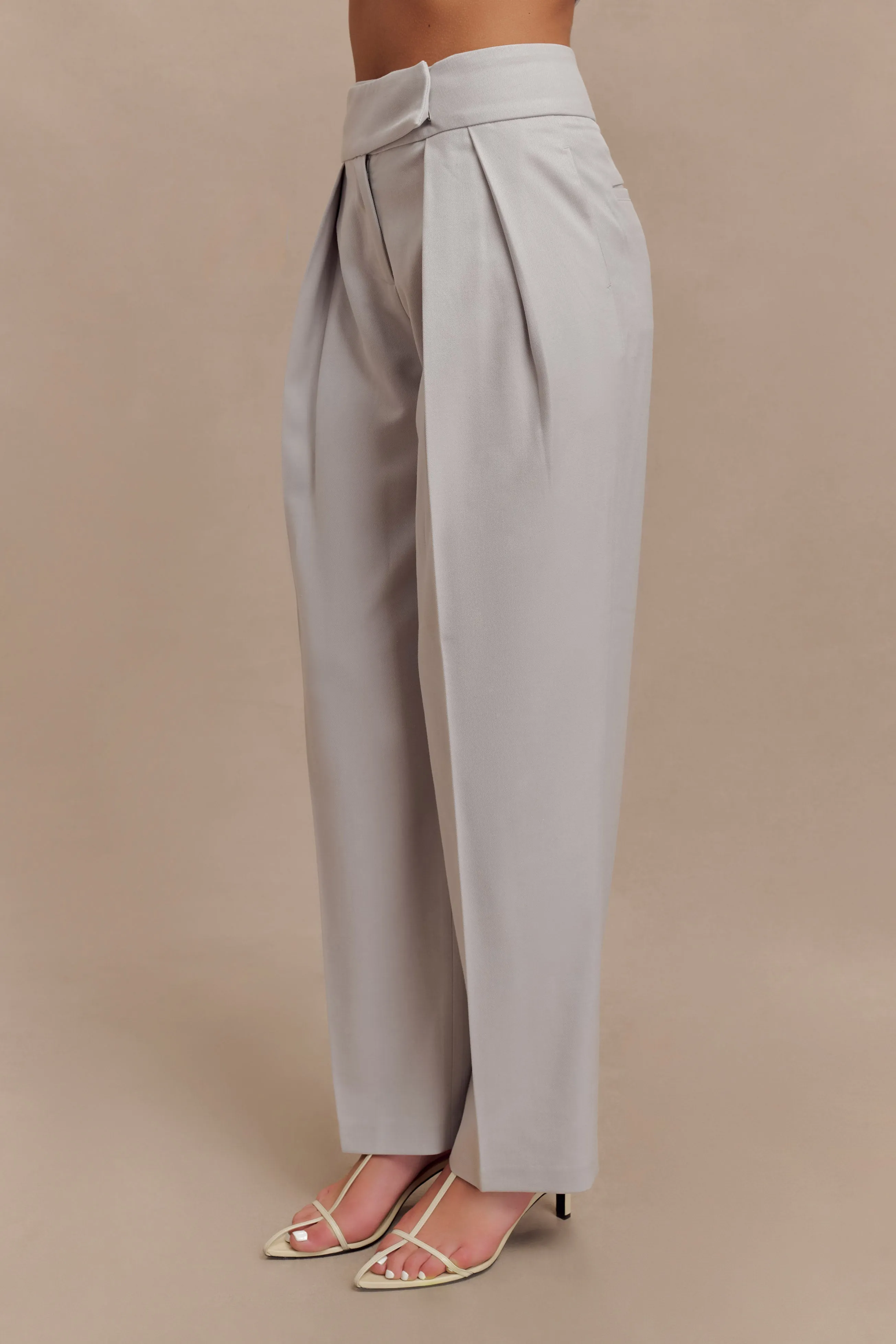 Penelope Pleated High Waisted Pants - Grey