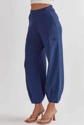 Solid knit high-waist joggers with elastic waist with pockets