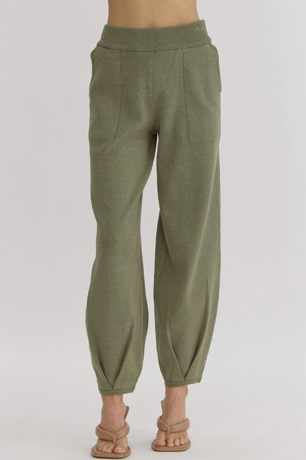 Solid knitted high waisted joggers w/ elastic waist & pockets