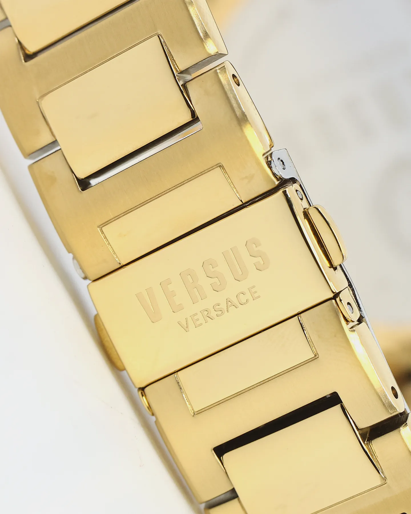 Versus Versace 6eme Arrondissement Crystal Set Gold Watch Yellow Gold